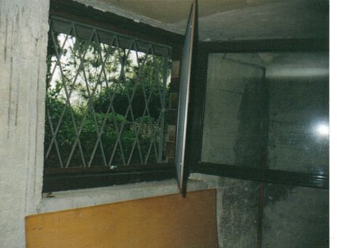 Fliegengitterfenster mit Sicherheitsgitter zum öffnen ! Fliegengitterfenster mit Sicherheitsgitter zum öffnen !