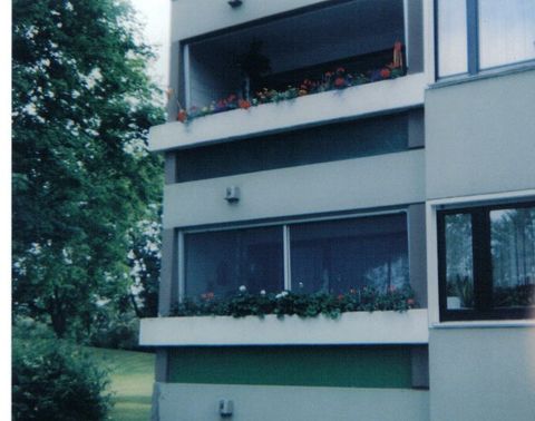Einfach aufschieben - Blumen giessen und wieder schließen ! Und ihre Blumen können auch weiterhin gegossen werden!