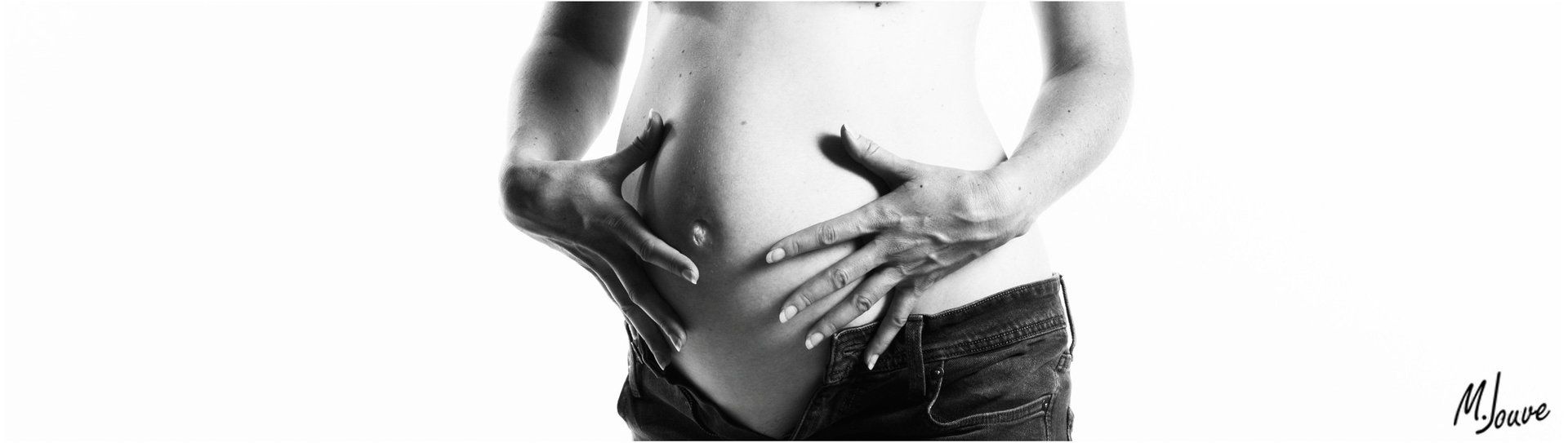 photographe de studio grossesse n&b region 84 avignon