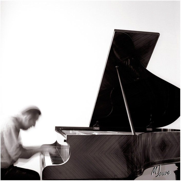 photo portrait d'un pianiste aux paluds de noves