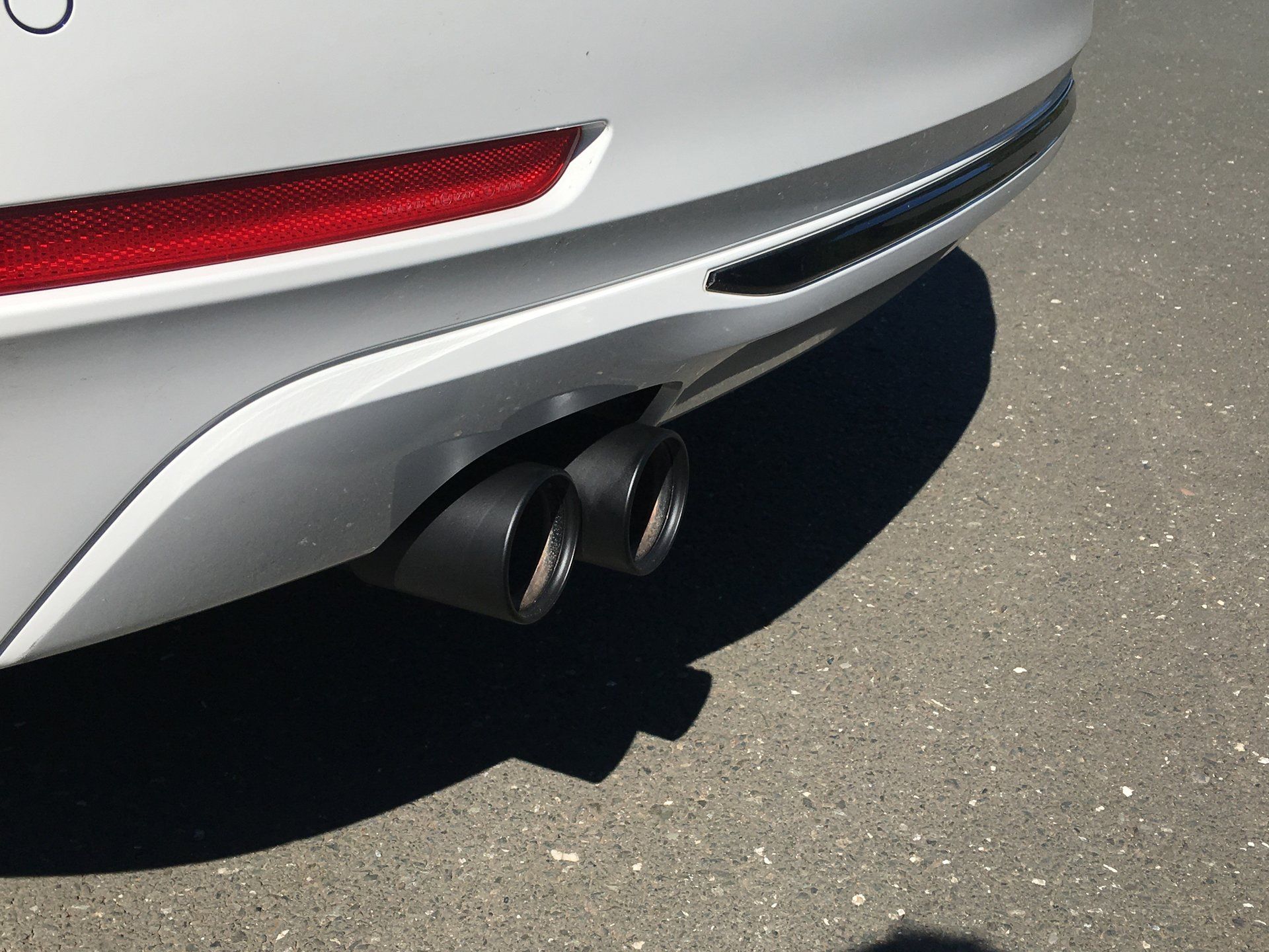 Endrohrblende BMW 330d