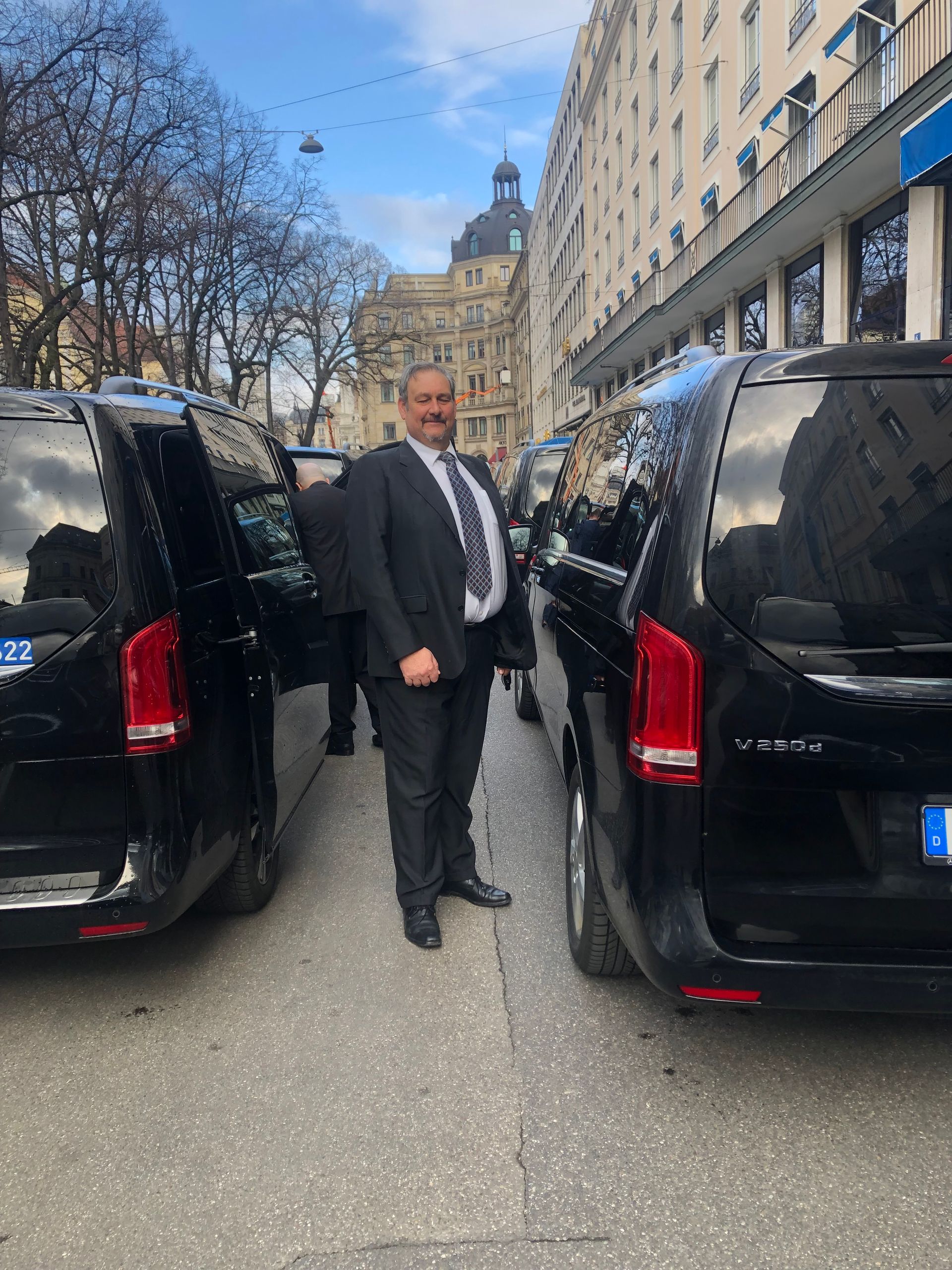 Reinhold Siegel Chauffeurservice im Einsatz in der Münchner Innenstadt