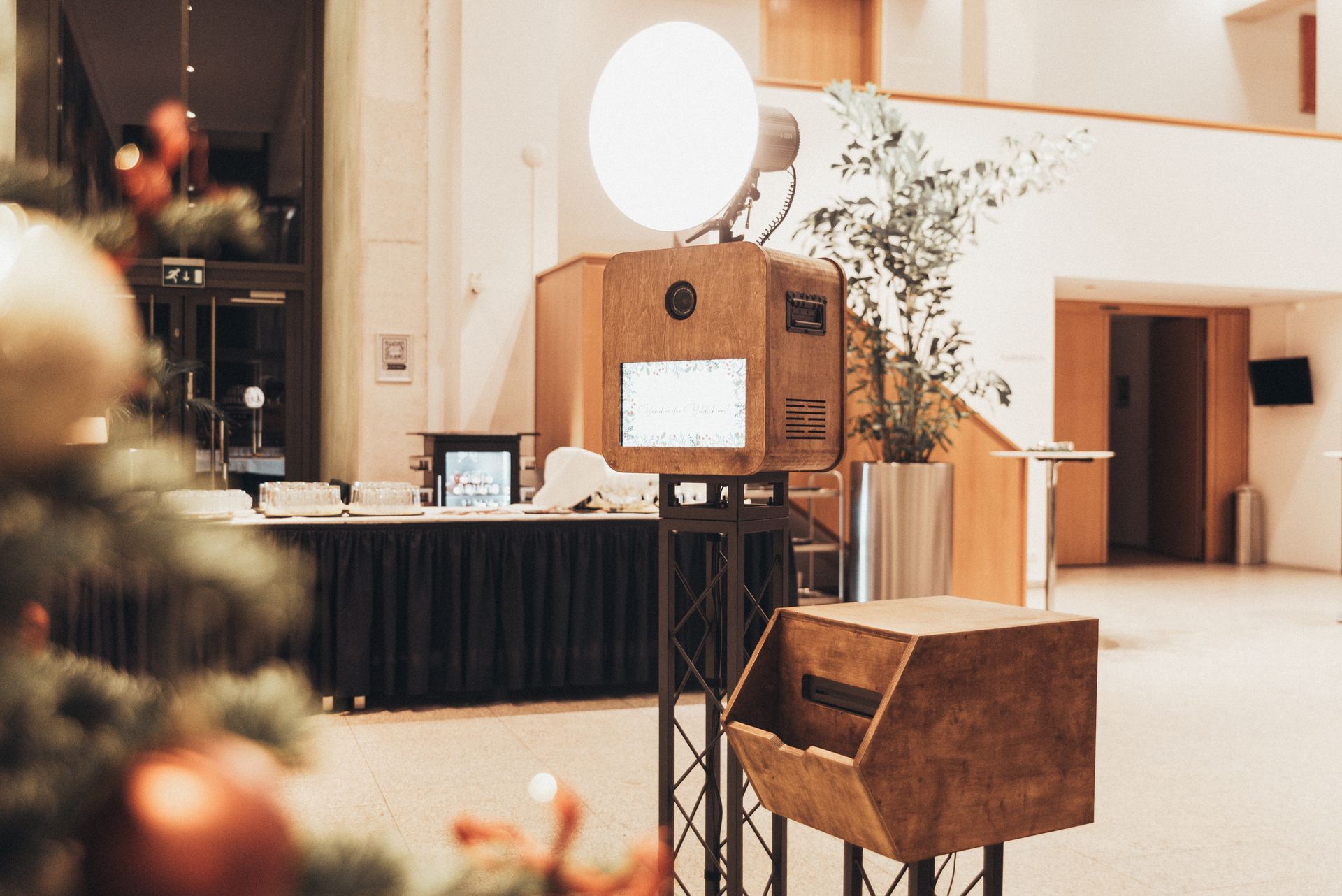 Vintage Fotobox mit Studioblitz auf Event