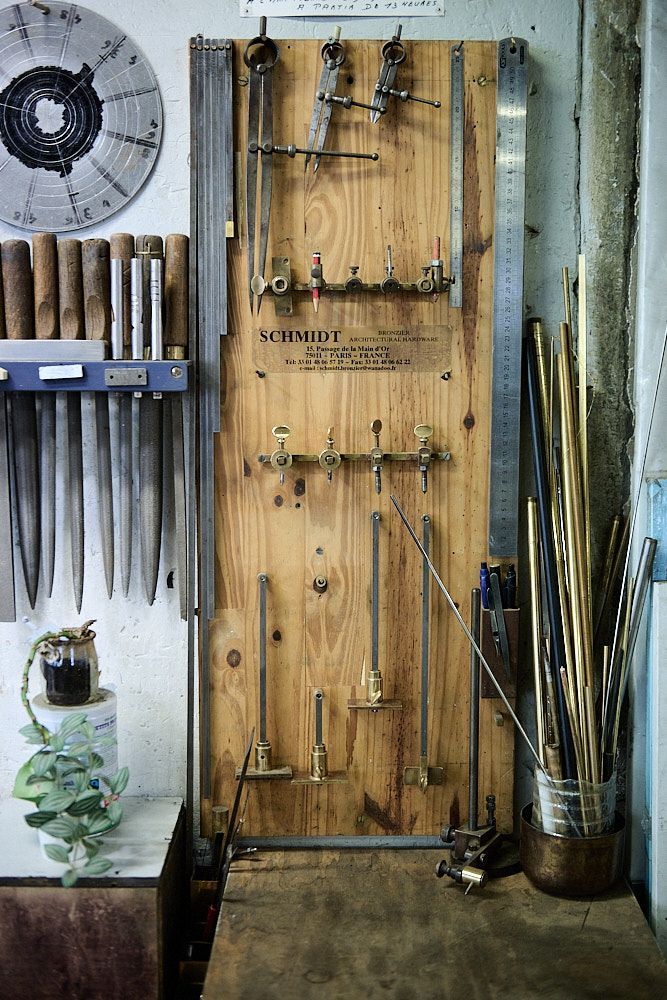 Détail d'outils dans un atelier