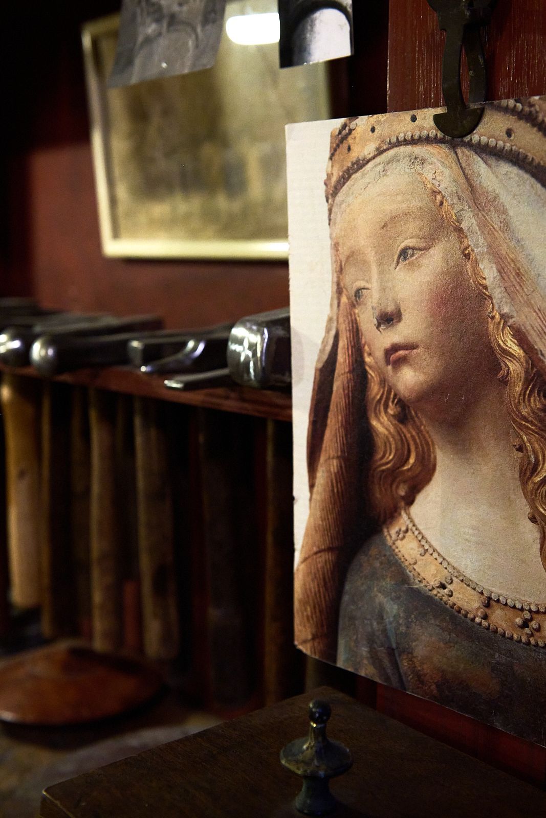 détail d'atelier: icône et outils