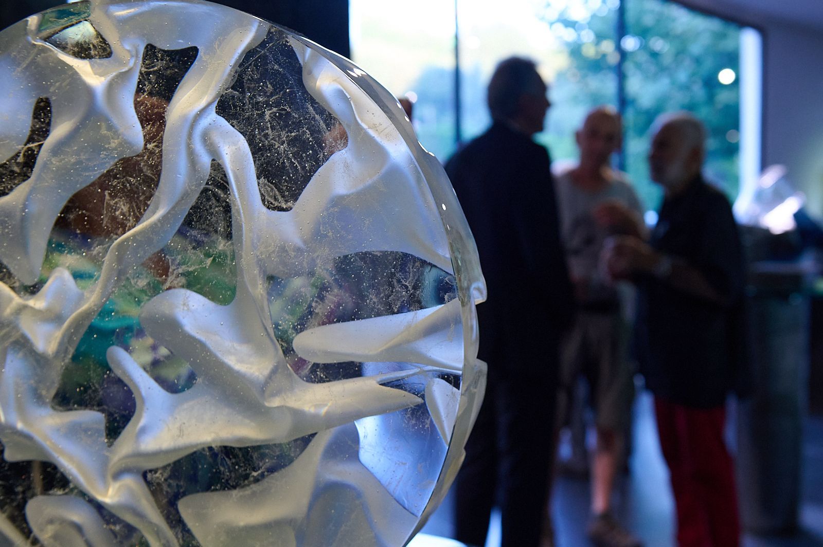 Oeuvre de Juliette Leperlier lors du vernissage des Verriales 2024 à Biot