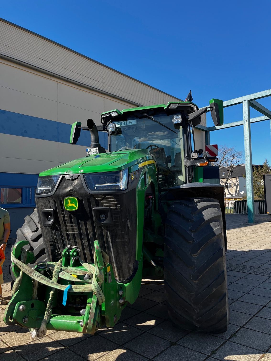 John Deere, Sponsoring, 8 R 370