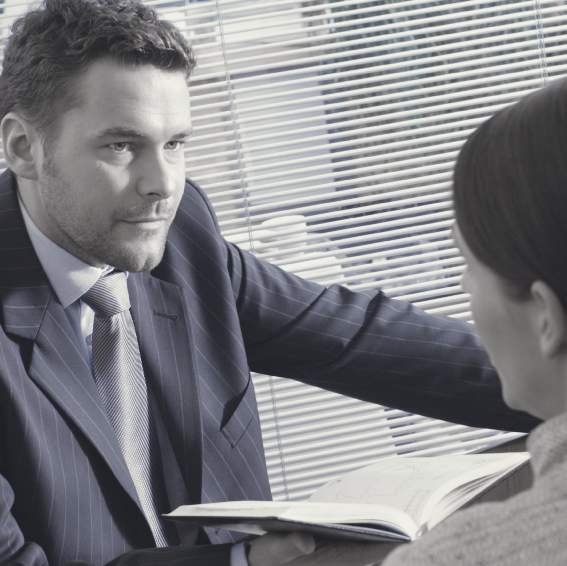 Fragen zu Ladenbau oder Messebau? Wir beraten Sie gerne. Kontaktieren Sie uns jetzt!