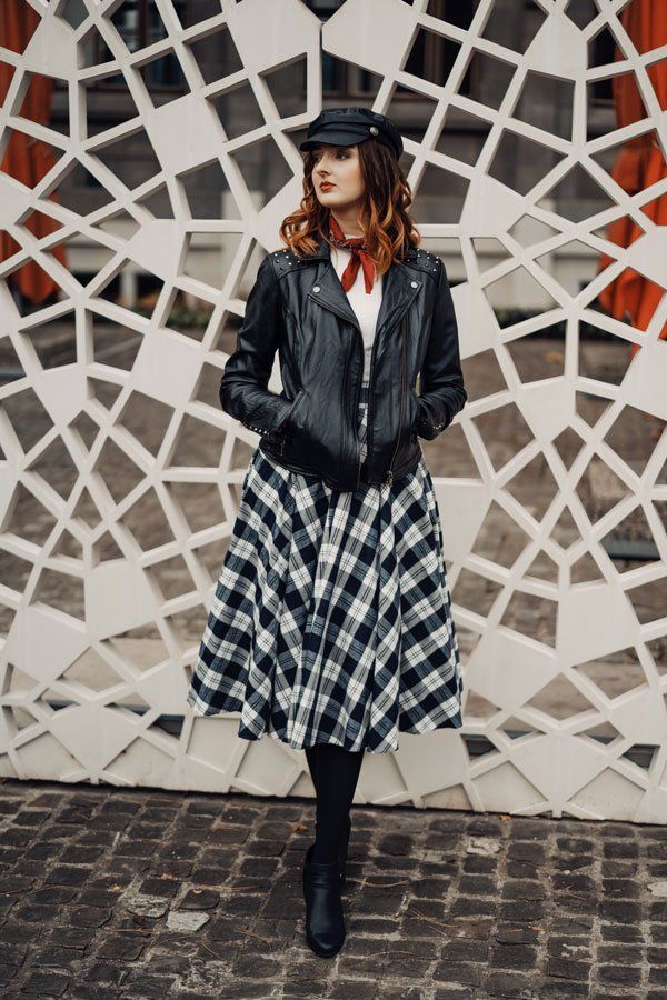 Comment créer un look rock avec une jupe longue