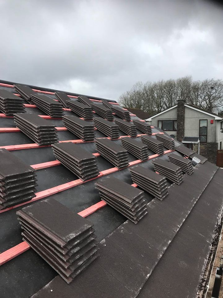 progress of tile roofing