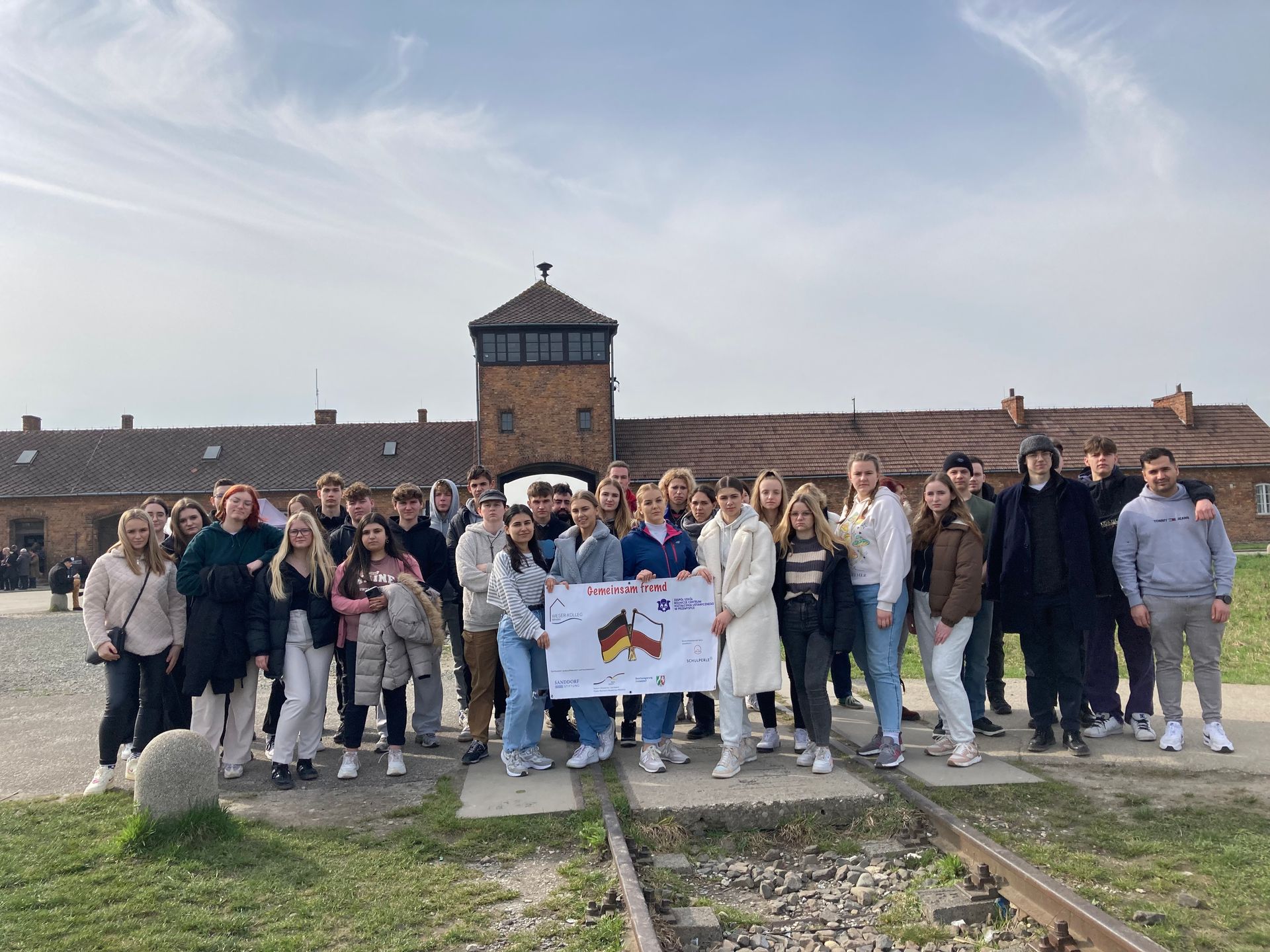 Foto von Studierenden in Auschwitz