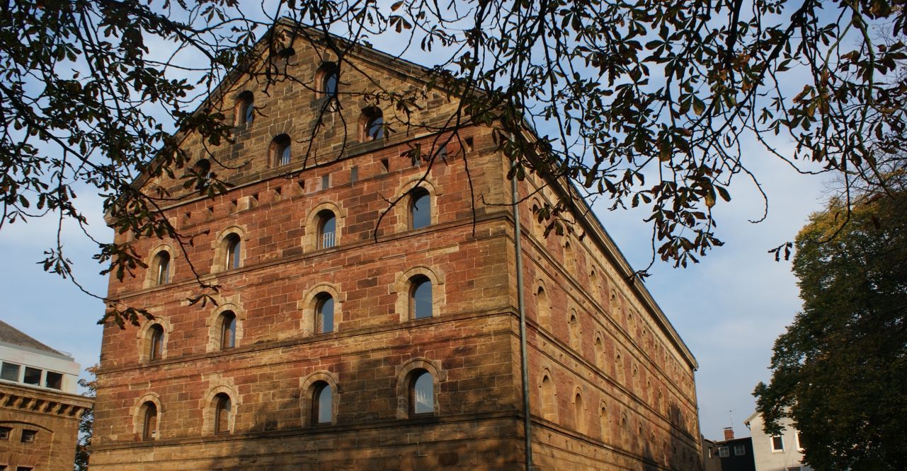 Foto des Weser-Kollegs von außen