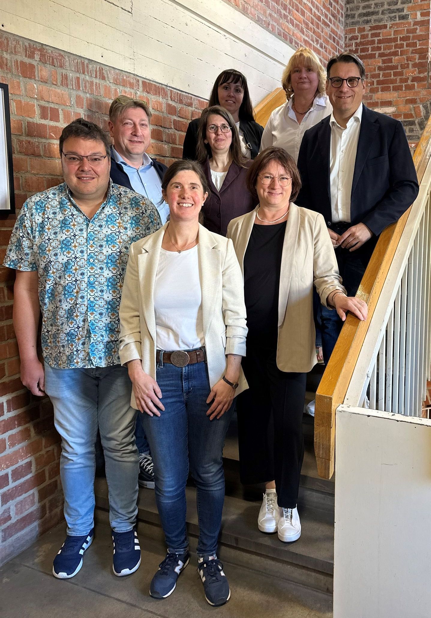 Schulleitung und Lehrkräfte mit Bianca Winkelmann und Dr. Vogt