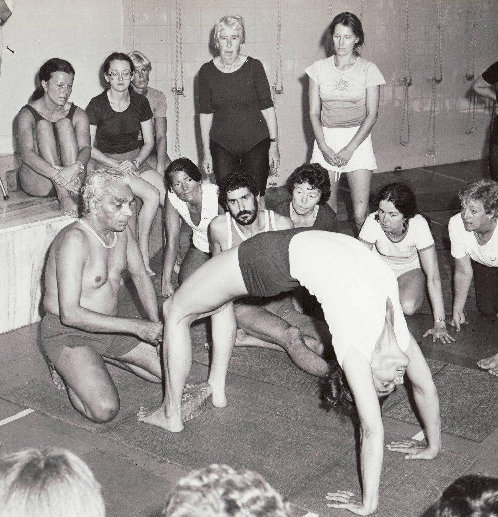 Yoga, Maestro, correzione, propriocezione