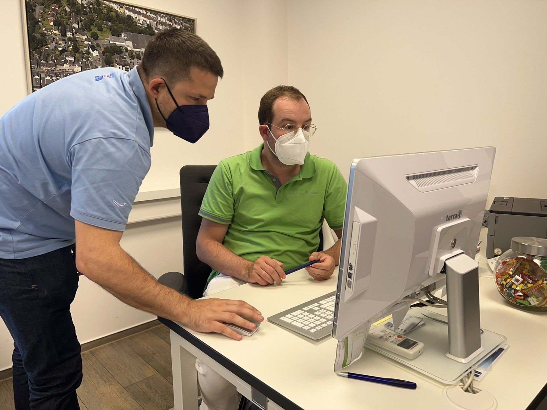 Jacob führt eine schulung