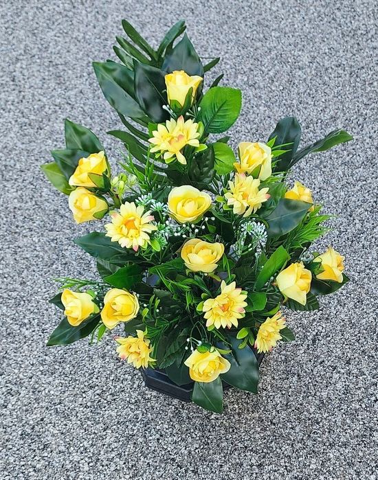 Yellow Rose and Daisy Arrangemnt for your Monumental Vase