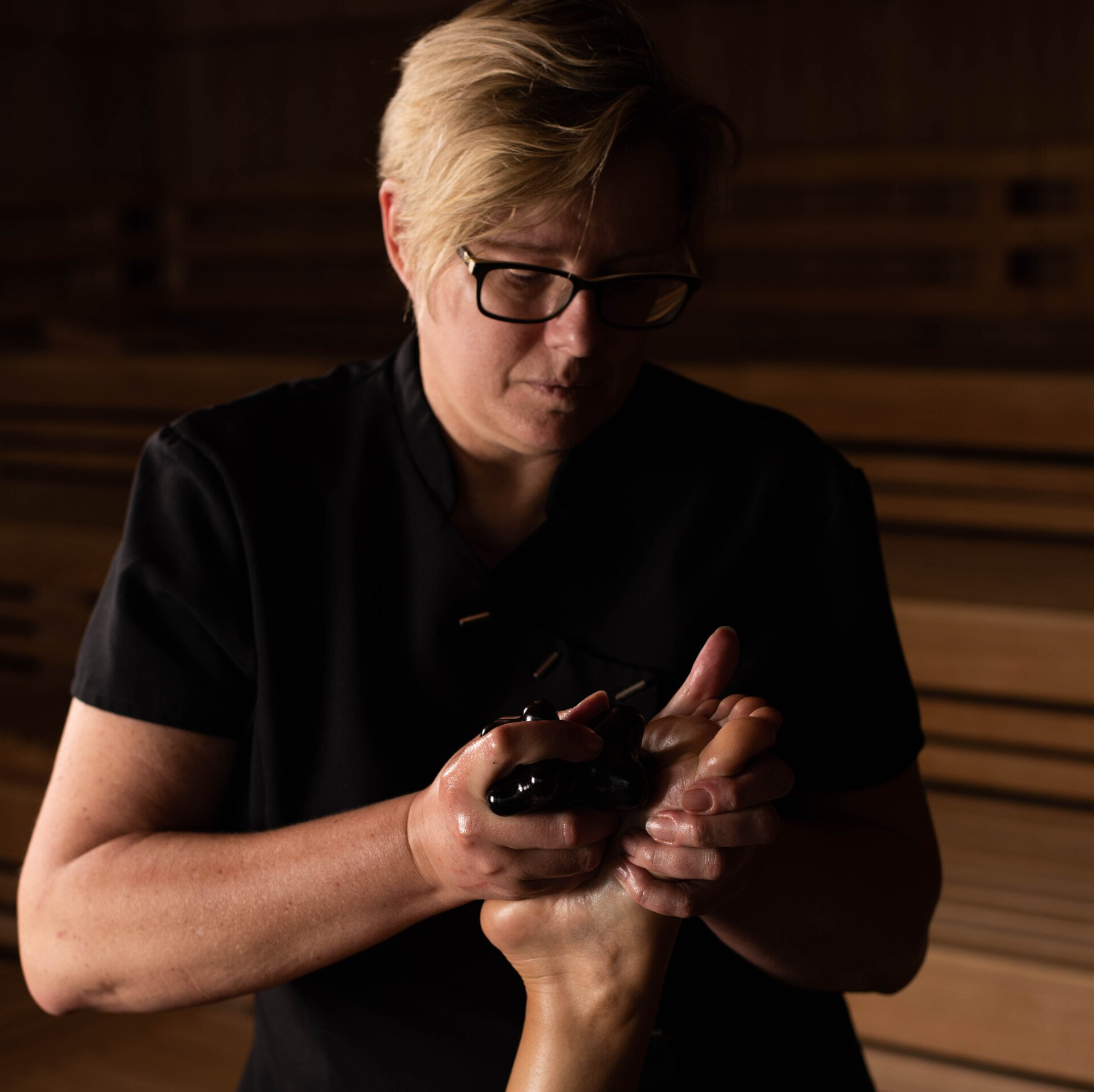 Massagen mit warmen Steinen