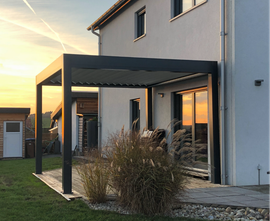 Lamellenpavillon Lamellendach auf Terrasse