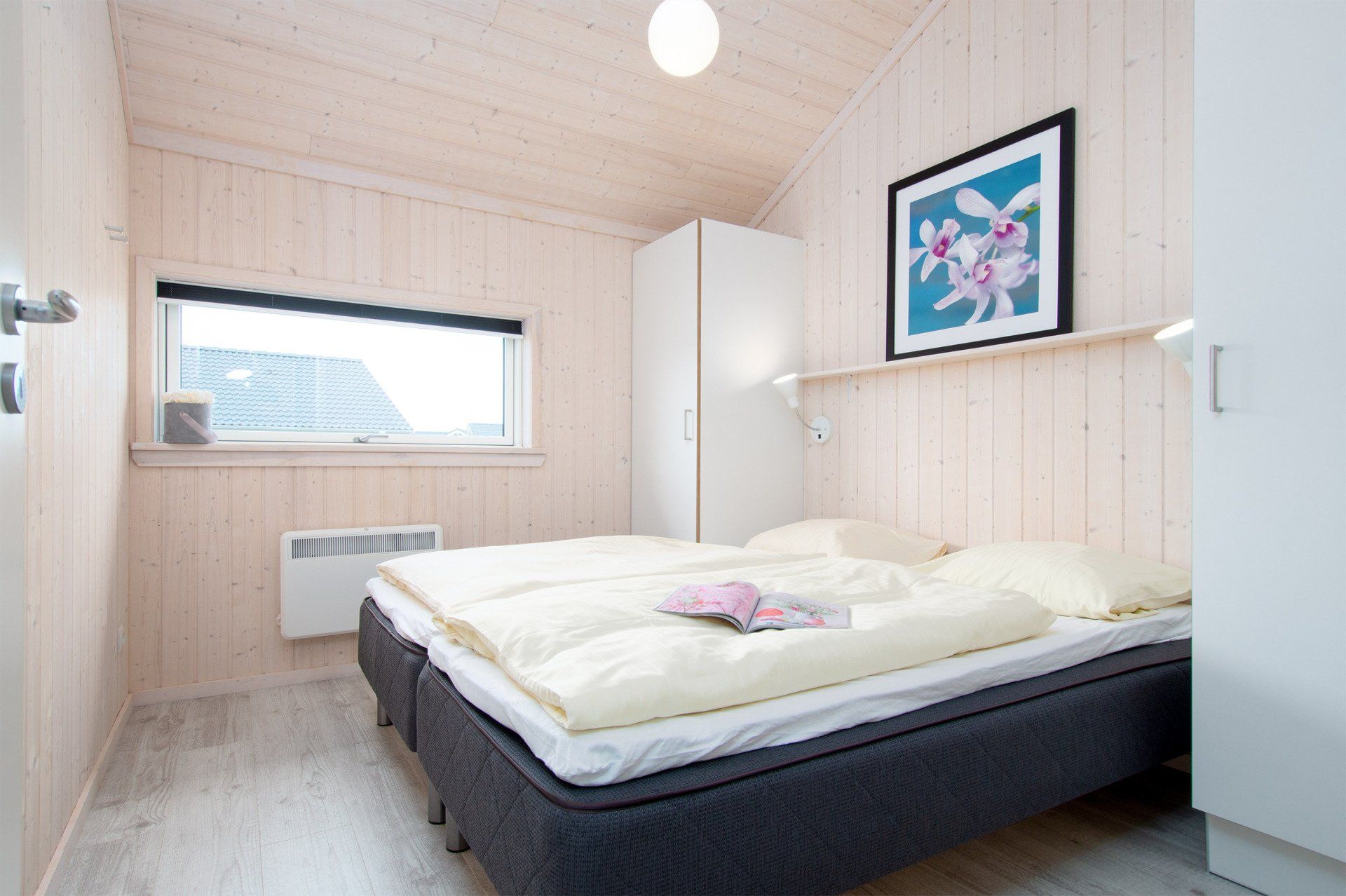 Schlafzimmer mit Doppelbett