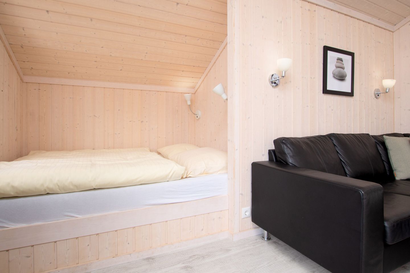 Alkoven im Wohnzimmer mit zwei Schlafmöglichkeiten