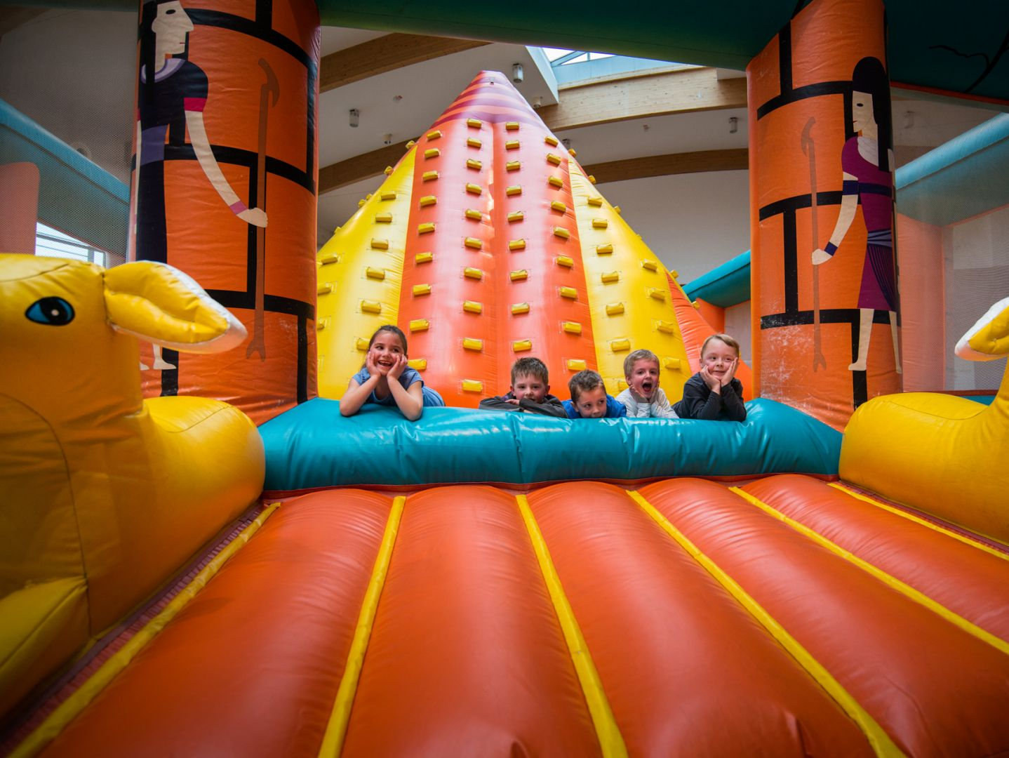 Hüpfburg im Aktiv-Hus Heiligenhafen