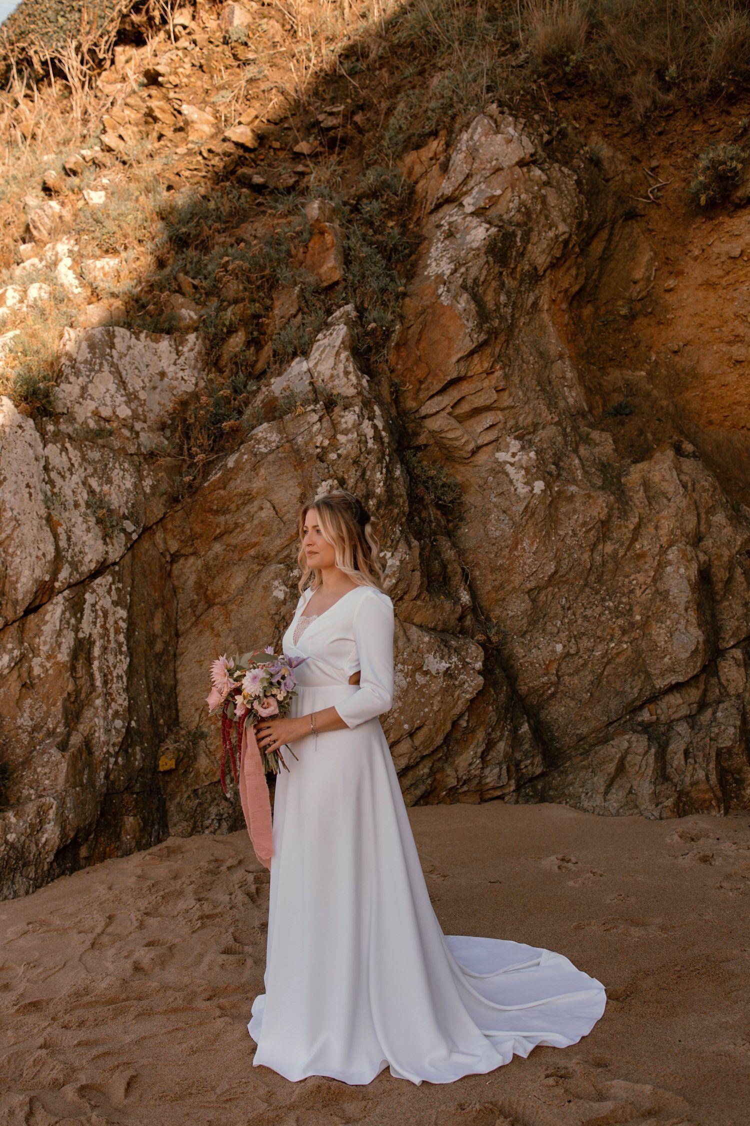 Combien coûte une robe de mariée sur-mesure?