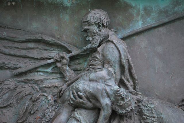 Statue d'Egill portant son fils mort Islande