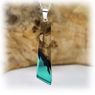 Superman Kryptonit HazHolz-Schmuck beleuchtet