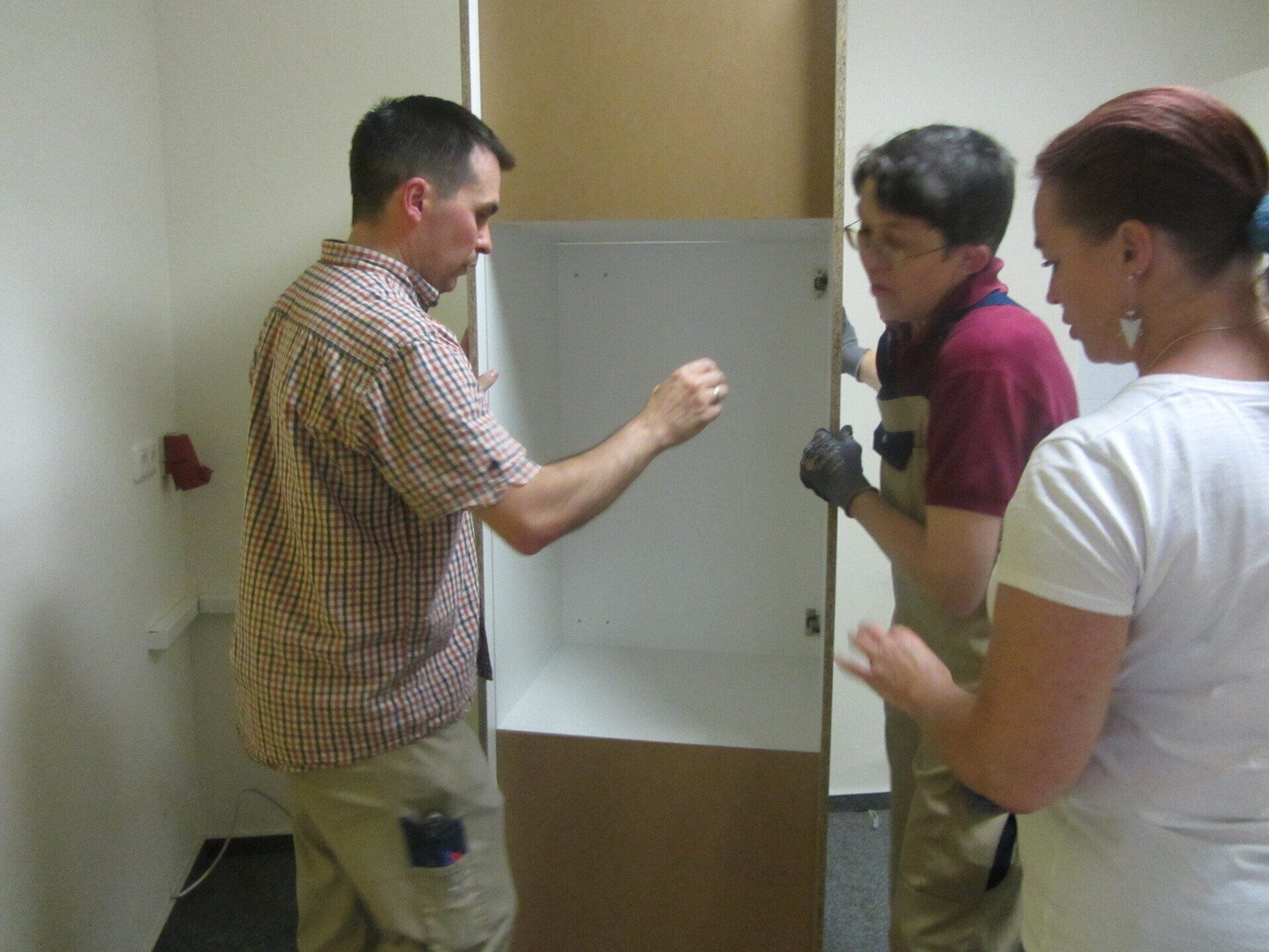 Office on the Spot Iris Weinig ~ Wiesbaden engagiert 2015 ~ Küchen-Neugestaltung iba e. V.