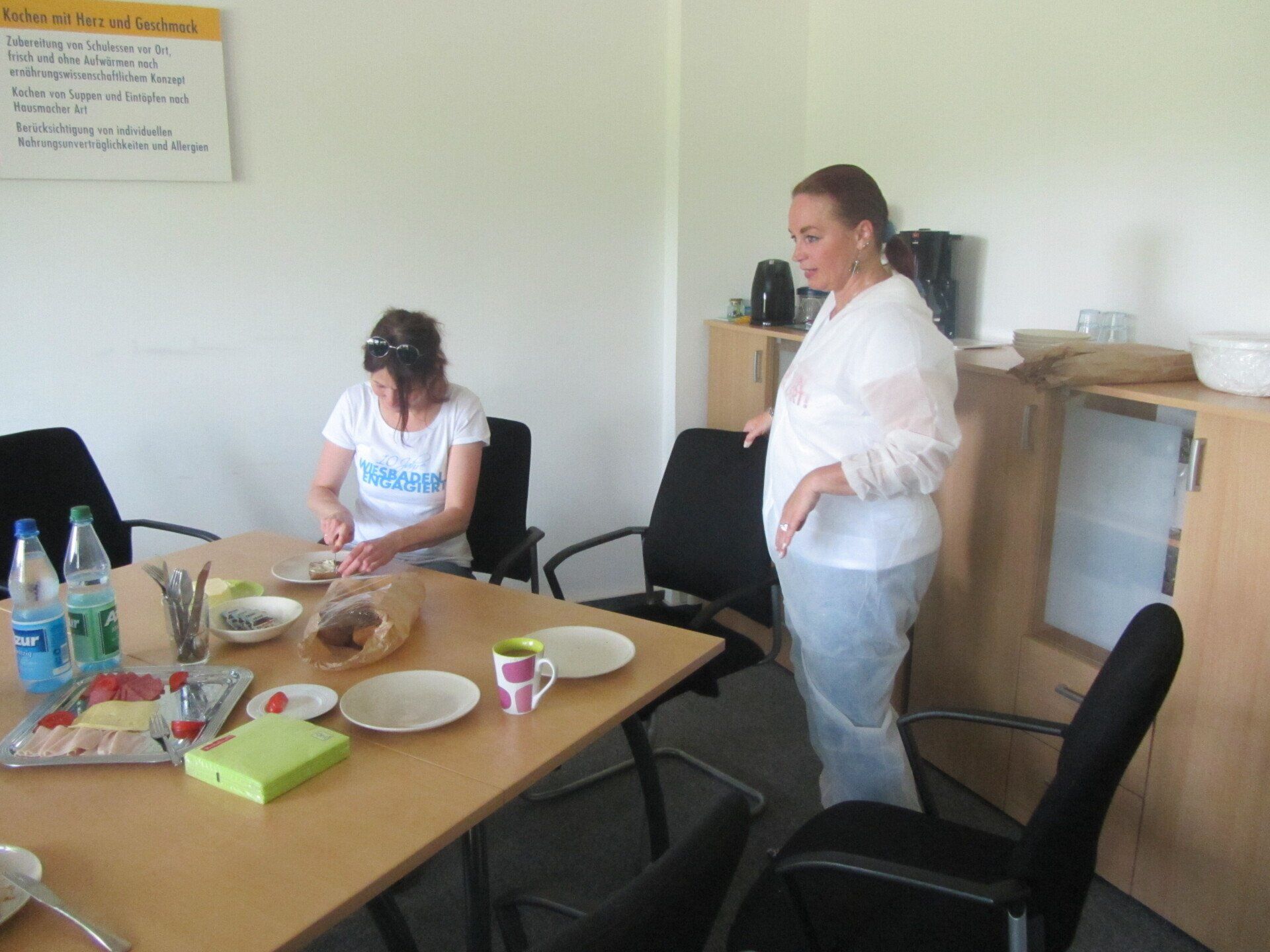 Office on the Spot Iris Weinig ~ Wiesbaden engagiert 2015 ~ Küchen-Neugestaltung iba e. V.