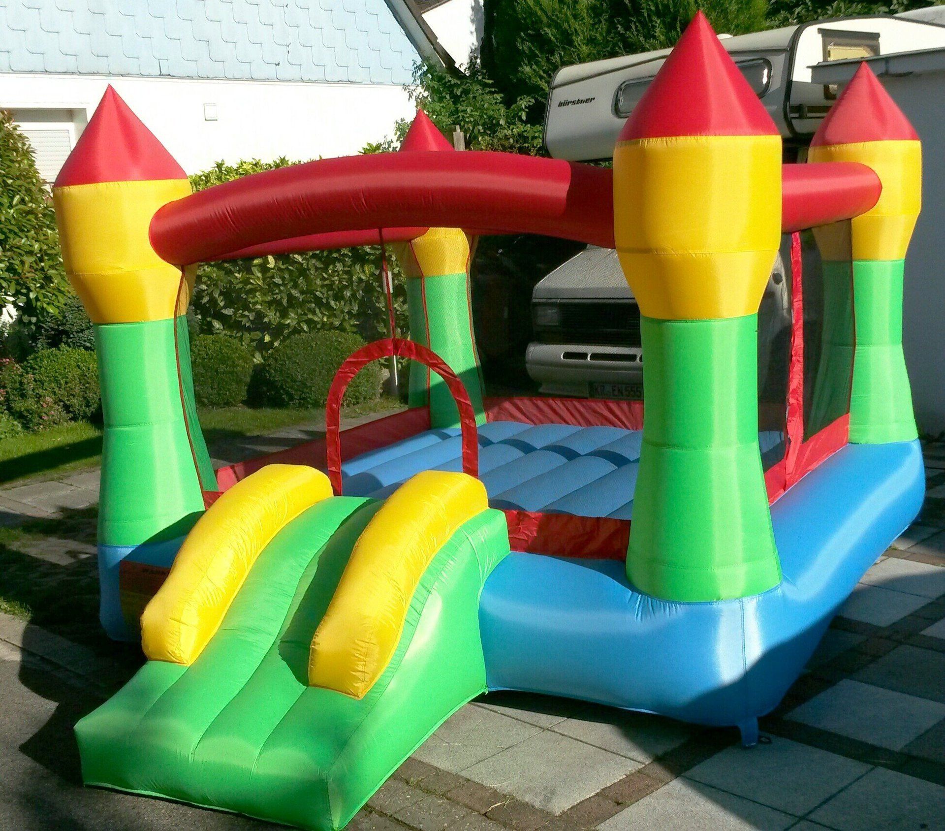 Hüpfburg Schloß Grün mieten für nur 48€