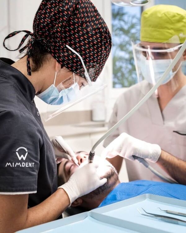 Especialista con dedicación exclusiva Dra Sandra Mimdent Esplugues