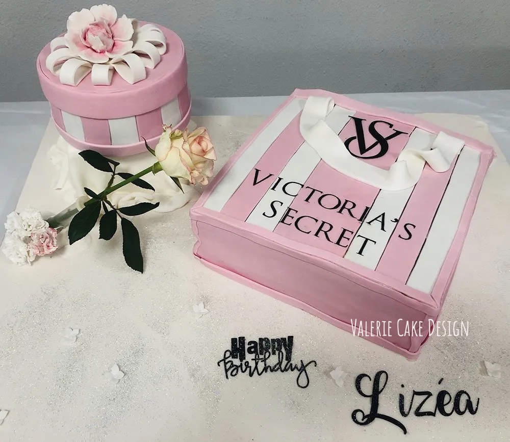 #joyeuxanniversaire #instacakedesign #pickoftheday #instagood #Valeriecakedesignmarseille #ValérieCakeDesign #instacake #birthdaycakemarseille #weddingcake #valeriecakedesign #cakedesignmarseille #gateaususpendumarseille #sabledecoremarseille #sabledecore #gateaususpendu #gravitycake #instafood #gateaudemariagemarseille #gateaudemarseille #gateaudemariage #bapteme #gateauanniversairemarseille #pateasucre #weddingcakemarseille #birthdaycake #marseille #mariagemarseille  #gateaupersonnalise #gateaupersonnalisemarseille #sweettable #bapteme #gateau #sucettepersonnalisee #cakepop #cakepopmarseille #cupcakemarseille #numbercake #numbercakemarseille #aussibeauquebon #cakemarseille  #creationgourmande #creationgateau #rever #cakeartist #feerie #patisserie #personnalisationdegateau