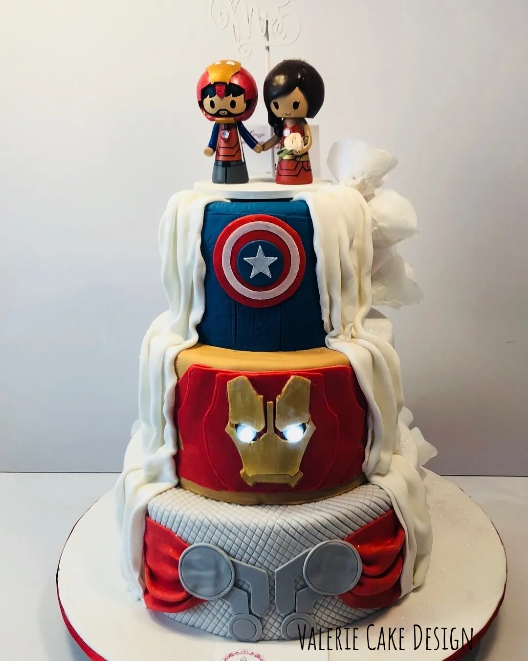 #joyeuxanniversaire #instacakedesign #pickoftheday #instagood #Valeriecakedesignmarseille #ValérieCakeDesign #instacake #birthdaycakemarseille #weddingcake #valeriecakedesign #cakedesignmarseille #gateaususpendumarseille #sabledecoremarseille #sabledecore #gateaususpendu #gravitycake #instafood #gateaudemariagemarseille #gateaudemarseille #gateaudemariage #bapteme #gateauanniversairemarseille #pateasucre #weddingcakemarseille #birthdaycake #marseille #mariagemarseille  #gateaupersonnalise #gateaupersonnalisemarseille #sweettable #bapteme #gateau #sucettepersonnalisee #cakepop #cakepopmarseille #cupcakemarseille #numbercake #numbercakemarseille #aussibeauquebon #cakemarseille  #creationgourmande #creationgateau #rever #cakeartist #feerie #patisserie #personnalisationdegateau