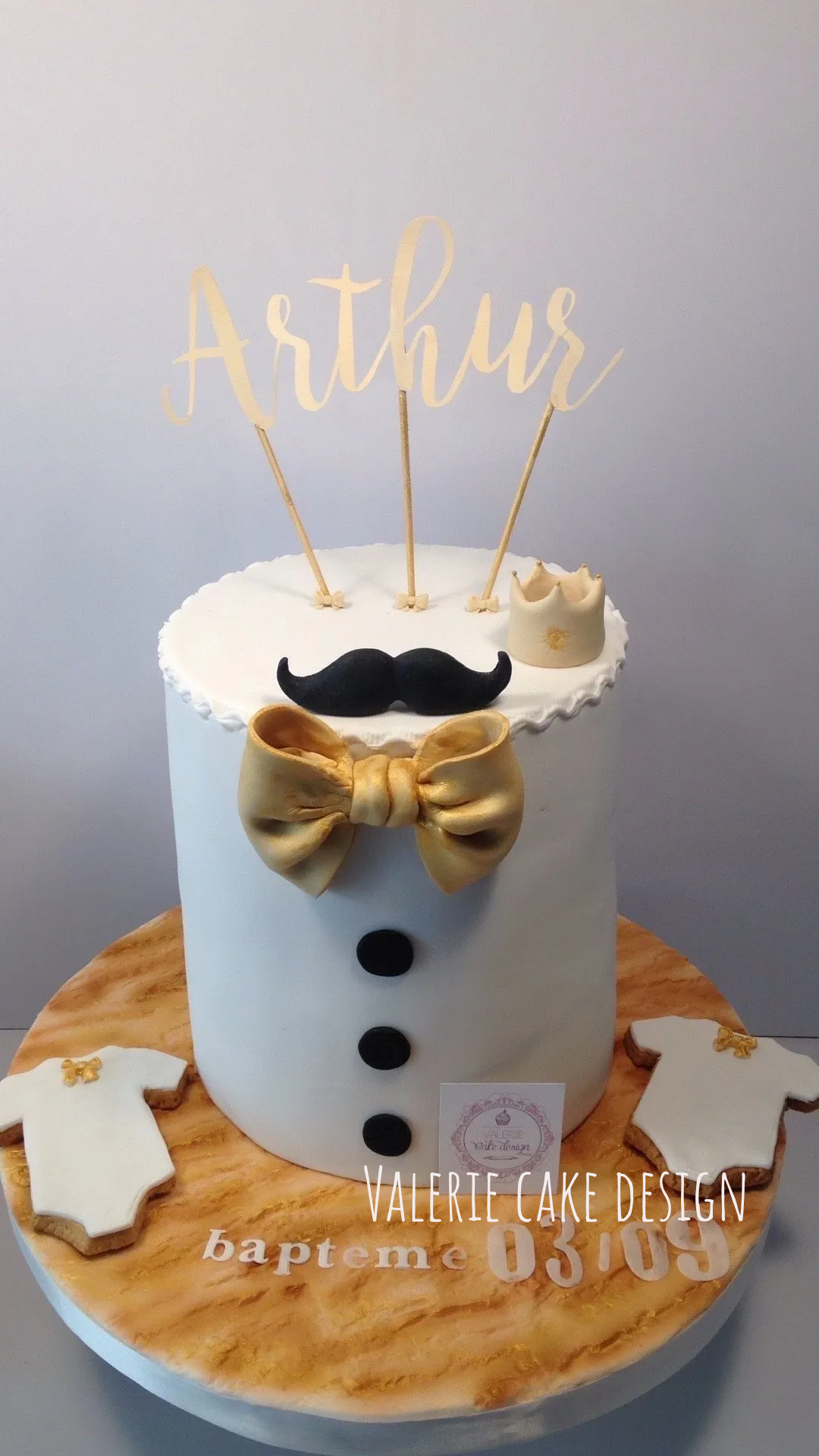 #joyeuxanniversaire #instacakedesign #pickoftheday #instagood #Valeriecakedesignmarseille #ValérieCakeDesign #instacake #birthdaycakemarseille #weddingcake #valeriecakedesign #cakedesignmarseille #gateaususpendumarseille #sabledecoremarseille #sabledecore #gateaususpendu #gravitycake #instafood #gateaudemariagemarseille #gateaudemarseille #gateaudemariage #bapteme #gateauanniversairemarseille #pateasucre #weddingcakemarseille #birthdaycake #marseille #mariagemarseille #gateaupersonnalise #gateaupersonnalisemarseille #sweettable #bapteme #gateau #sucettepersonnalisee #cakepop #cakepopmarseille #cupcakemarseille #numbercake #numbercakemarseille #aussibeauquebon #cakemarseille #creationgourmande #creationgateau #rever #cakeartist #feerie #patisserie #personnalisationdegateau