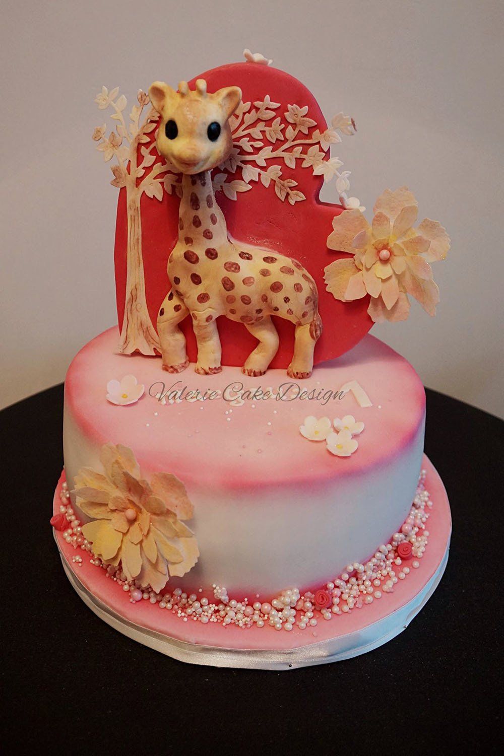 #joyeuxanniversaire #instacakedesign #pickoftheday #instagood #Valeriecakedesignmarseille #ValérieCakeDesign #instacake #birthdaycakemarseille #weddingcake #valeriecakedesign #cakedesignmarseille #gateaususpendumarseille #sabledecoremarseille #sabledecore #gateaususpendu #gravitycake #instafood #gateaudemariagemarseille #gateaudemarseille #gateaudemariage #bapteme #gateauanniversairemarseille #pateasucre #weddingcakemarseille #birthdaycake #marseille #mariagemarseille  #gateaupersonnalise #gateaupersonnalisemarseille #sweettable #bapteme #gateau #sucettepersonnalisee #cakepop #cakepopmarseille #cupcakemarseille #numbercake #numbercakemarseille #aussibeauquebon #cakemarseille  #creationgourmande #creationgateau #rever #cakeartist #feerie #patisserie #personnalisationdegateau