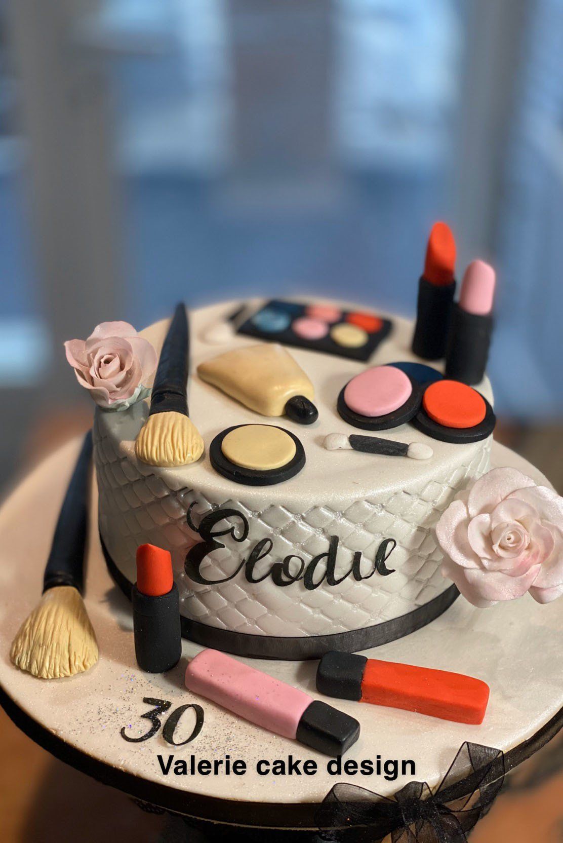 #joyeuxanniversaire #instacakedesign #pickoftheday #instagood #Valeriecakedesignmarseille #ValérieCakeDesign #instacake #birthdaycakemarseille #weddingcake #valeriecakedesign #cakedesignmarseille #gateaususpendumarseille #sabledecoremarseille #sabledecore #gateaususpendu #gravitycake #instafood #gateaudemariagemarseille #gateaudemarseille #gateaudemariage #bapteme #gateauanniversairemarseille #pateasucre #weddingcakemarseille #birthdaycake #marseille #mariagemarseille #gateaupersonnalise #gateaupersonnalisemarseille #sweettable #bapteme #gateau #sucettepersonnalisee #cakepop #cakepopmarseille #cupcakemarseille #numbercake #numbercakemarseille #aussibeauquebon #cakemarseille #creationgourmande #creationgateau #rever #cakeartist #feerie #patisserie #personnalisationdegateau