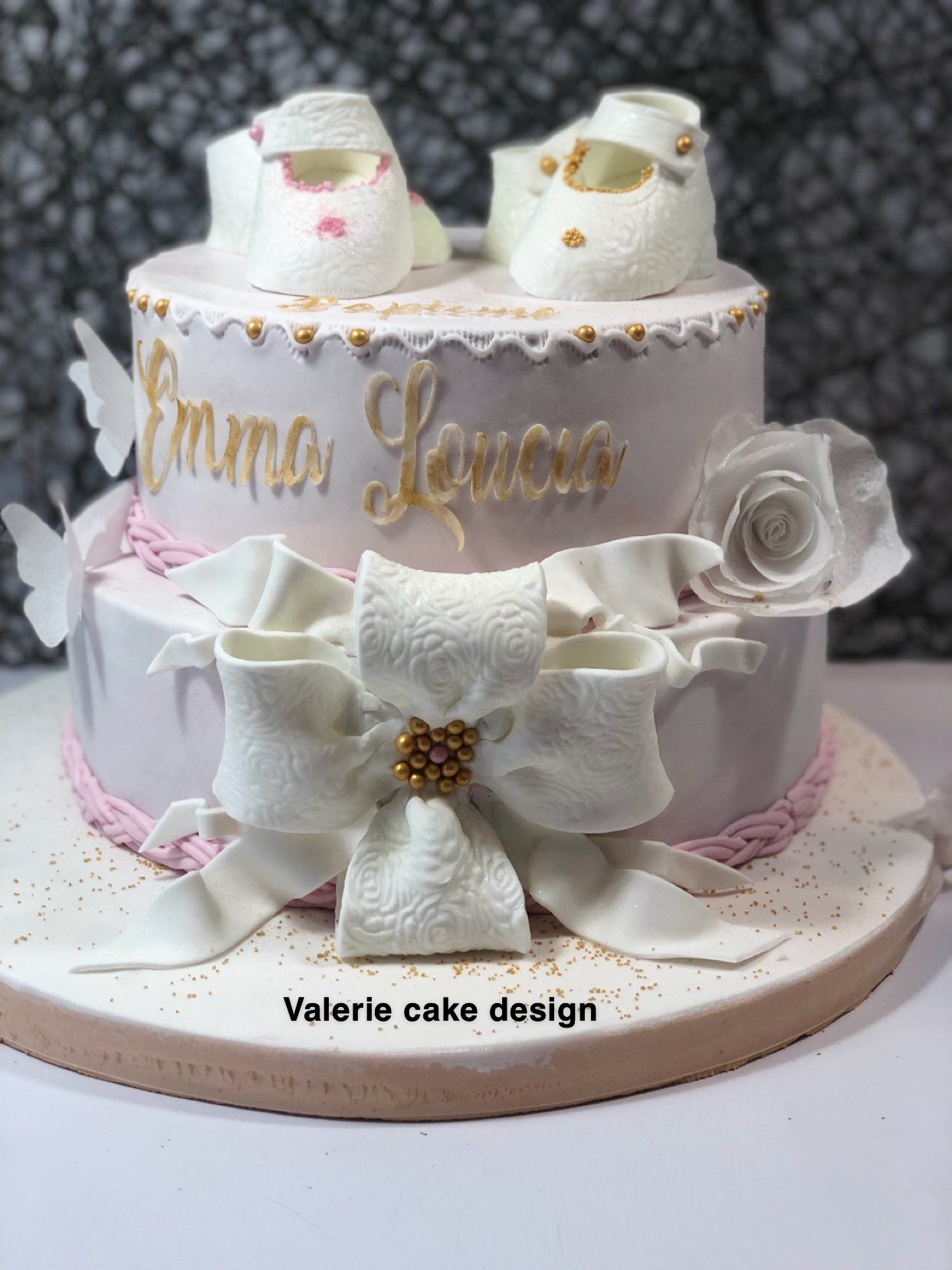 #joyeuxanniversaire #instacakedesign #pickoftheday #instagood #Valeriecakedesignmarseille #ValérieCakeDesign #instacake #birthdaycakemarseille #weddingcake #valeriecakedesign #cakedesignmarseille #gateaususpendumarseille #sabledecoremarseille #sabledecore #gateaususpendu #gravitycake #instafood #gateaudemariagemarseille #gateaudemarseille #gateaudemariage #bapteme #gateauanniversairemarseille #pateasucre #weddingcakemarseille #birthdaycake #marseille #mariagemarseille #gateaupersonnalise #gateaupersonnalisemarseille #sweettable #bapteme #gateau #sucettepersonnalisee #cakepop #cakepopmarseille #cupcakemarseille #numbercake #numbercakemarseille #aussibeauquebon #cakemarseille #creationgourmande #creationgateau #rever #cakeartist #feerie #patisserie #personnalisationdegateau