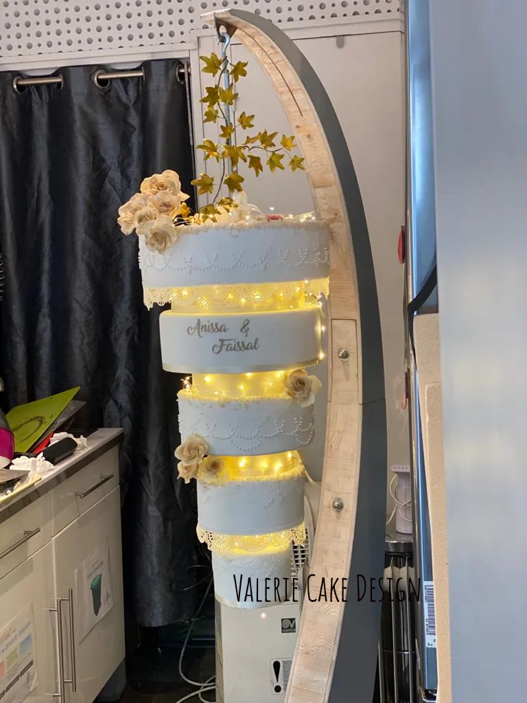 #joyeuxanniversaire #instacakedesign #pickoftheday #instagood #Valeriecakedesignmarseille #ValérieCakeDesign #instacake #birthdaycakemarseille #weddingcake #valeriecakedesign #cakedesignmarseille #gateaususpendumarseille #sabledecoremarseille #sabledecore #gateaususpendu #gravitycake #instafood #gateaudemariagemarseille #gateaudemarseille #gateaudemariage #bapteme #gateauanniversairemarseille #pateasucre #weddingcakemarseille #birthdaycake #marseille #mariagemarseille #gateaupersonnalise #gateaupersonnalisemarseille #sweettable #bapteme #gateau #sucettepersonnalisee #cakepop #cakepopmarseille #cupcakemarseille #numbercake #numbercakemarseille #aussibeauquebon #cakemarseille #creationgourmande #creationgateau #rever #cakeartist #feerie #patisserie #personnalisationdegateau