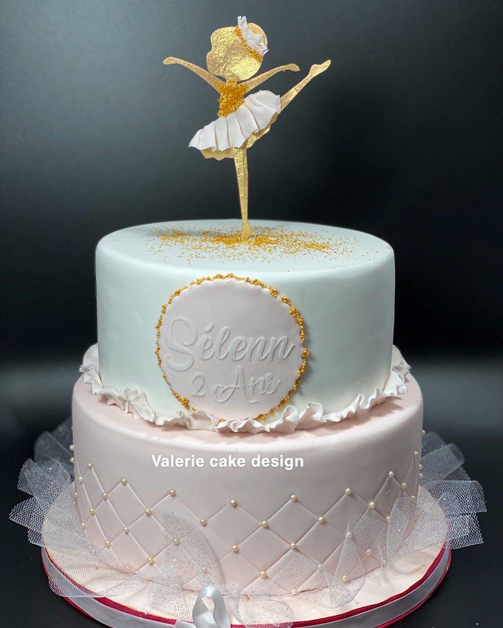 #joyeuxanniversaire #instacakedesign #pickoftheday #instagood #Valeriecakedesignmarseille #ValérieCakeDesign #instacake #birthdaycakemarseille #weddingcake #valeriecakedesign #cakedesignmarseille #gateaususpendumarseille #sabledecoremarseille #sabledecore #gateaususpendu #gravitycake #instafood #gateaudemariagemarseille #gateaudemarseille #gateaudemariage #bapteme #gateauanniversairemarseille #pateasucre #weddingcakemarseille #birthdaycake #marseille #mariagemarseille  #gateaupersonnalise #gateaupersonnalisemarseille #sweettable #bapteme #gateau #sucettepersonnalisee #cakepop #cakepopmarseille #cupcakemarseille #numbercake #numbercakemarseille #aussibeauquebon #cakemarseille  #creationgourmande #creationgateau #rever #cakeartist #feerie #patisserie #personnalisationdegateau