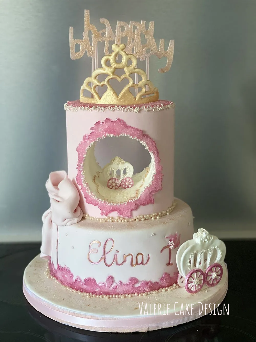 #joyeuxanniversaire #instacakedesign #pickoftheday #instagood #Valeriecakedesignmarseille #ValérieCakeDesign #instacake #birthdaycakemarseille #weddingcake #valeriecakedesign #cakedesignmarseille #gateaususpendumarseille #sabledecoremarseille #sabledecore #gateaususpendu #gravitycake #instafood #gateaudemariagemarseille #gateaudemarseille #gateaudemariage #bapteme #gateauanniversairemarseille #pateasucre #weddingcakemarseille #birthdaycake #marseille #mariagemarseille #gateaupersonnalise #gateaupersonnalisemarseille #sweettable #bapteme #gateau #sucettepersonnalisee #cakepop #cakepopmarseille #cupcakemarseille #numbercake #numbercakemarseille #aussibeauquebon #cakemarseille #creationgourmande #creationgateau #rever #cakeartist #feerie #patisserie #personnalisationdegateau