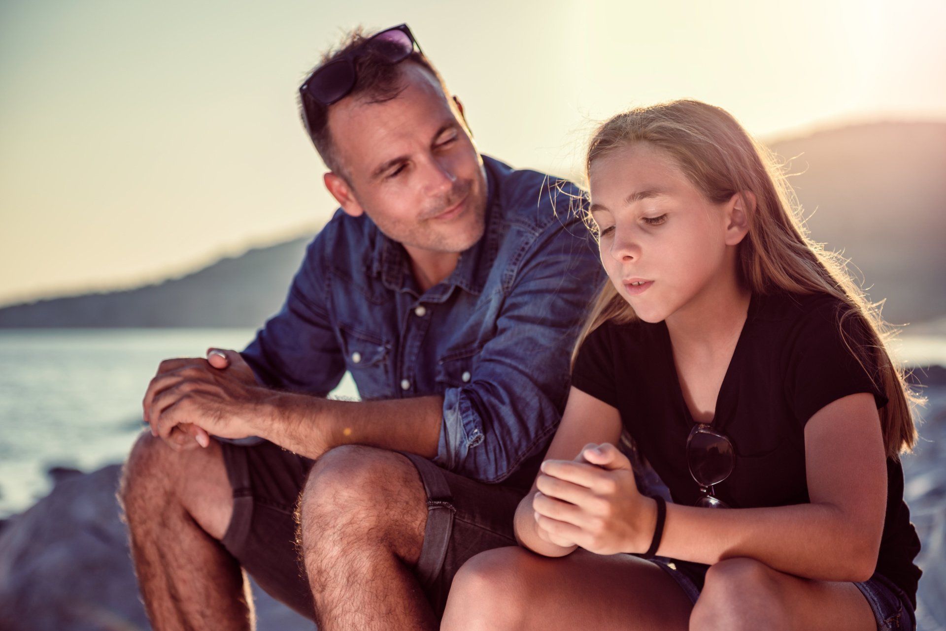 Psychotherapie kann die Kommunikation zwischen Kindern und ihren Eltern verbessern Psychotherapie kann die Kommunikation zwischen Eltern und Kindern verbessern.