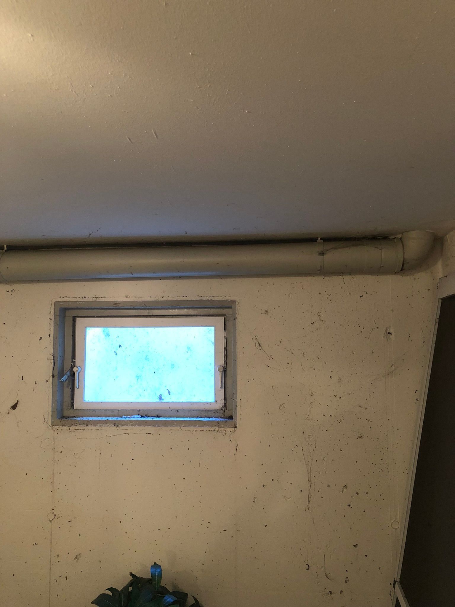 Hochsielleitung im Kellerbereich Verlauf Hochsielleitung im Kellerbereich.