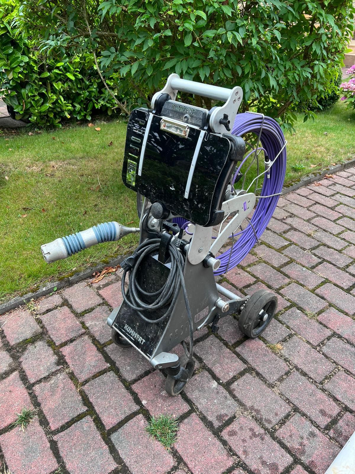 Kamerabefahrung mit Kummert Anlage. TV Inspektion einer Grundleitung mit Kummert Anlage.