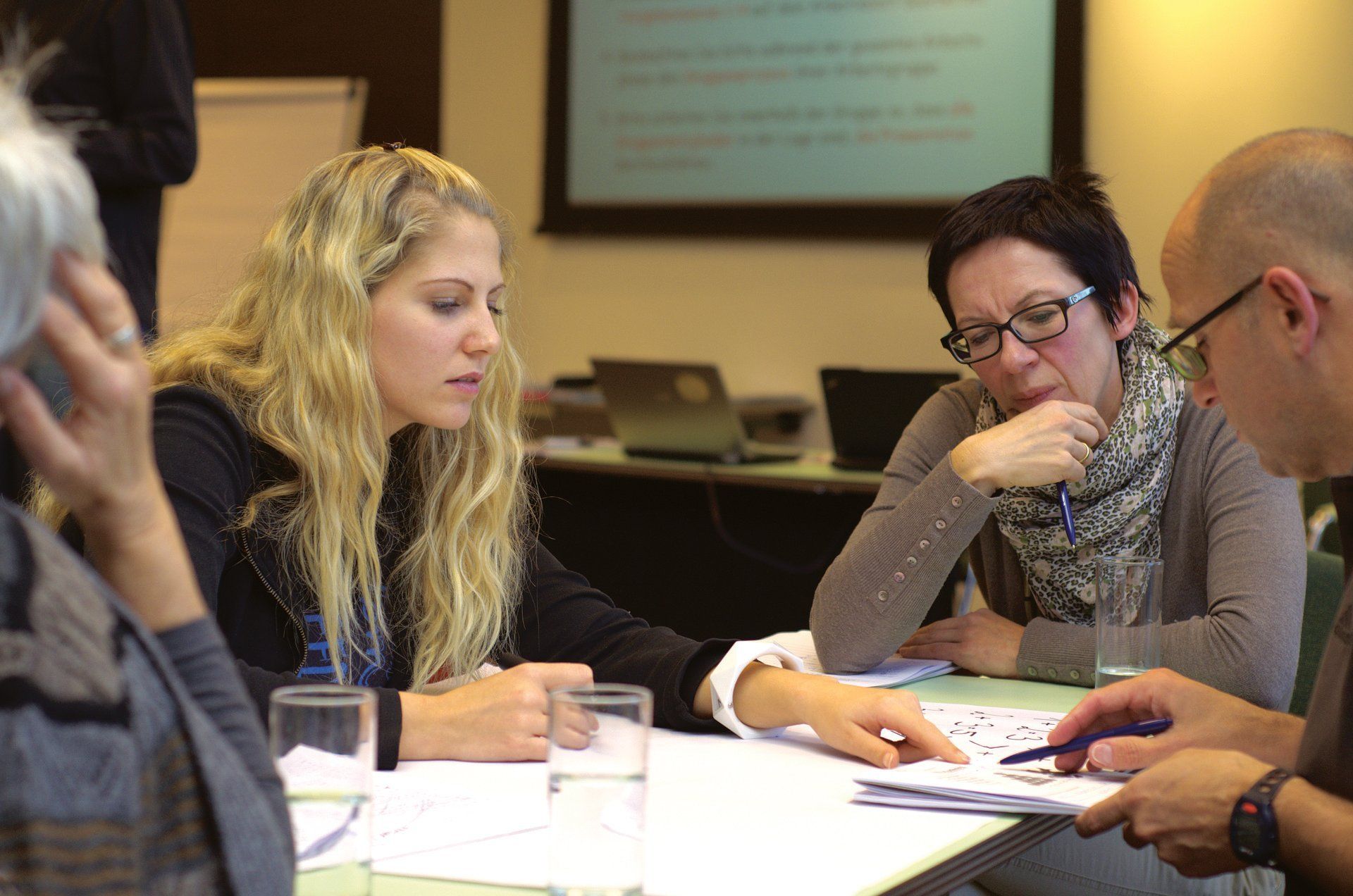 tous les élus doivent recevoir cette formation sur la sécurité formation de formateur comité social économique cse et cssct commission santé sécurité conditions de travail