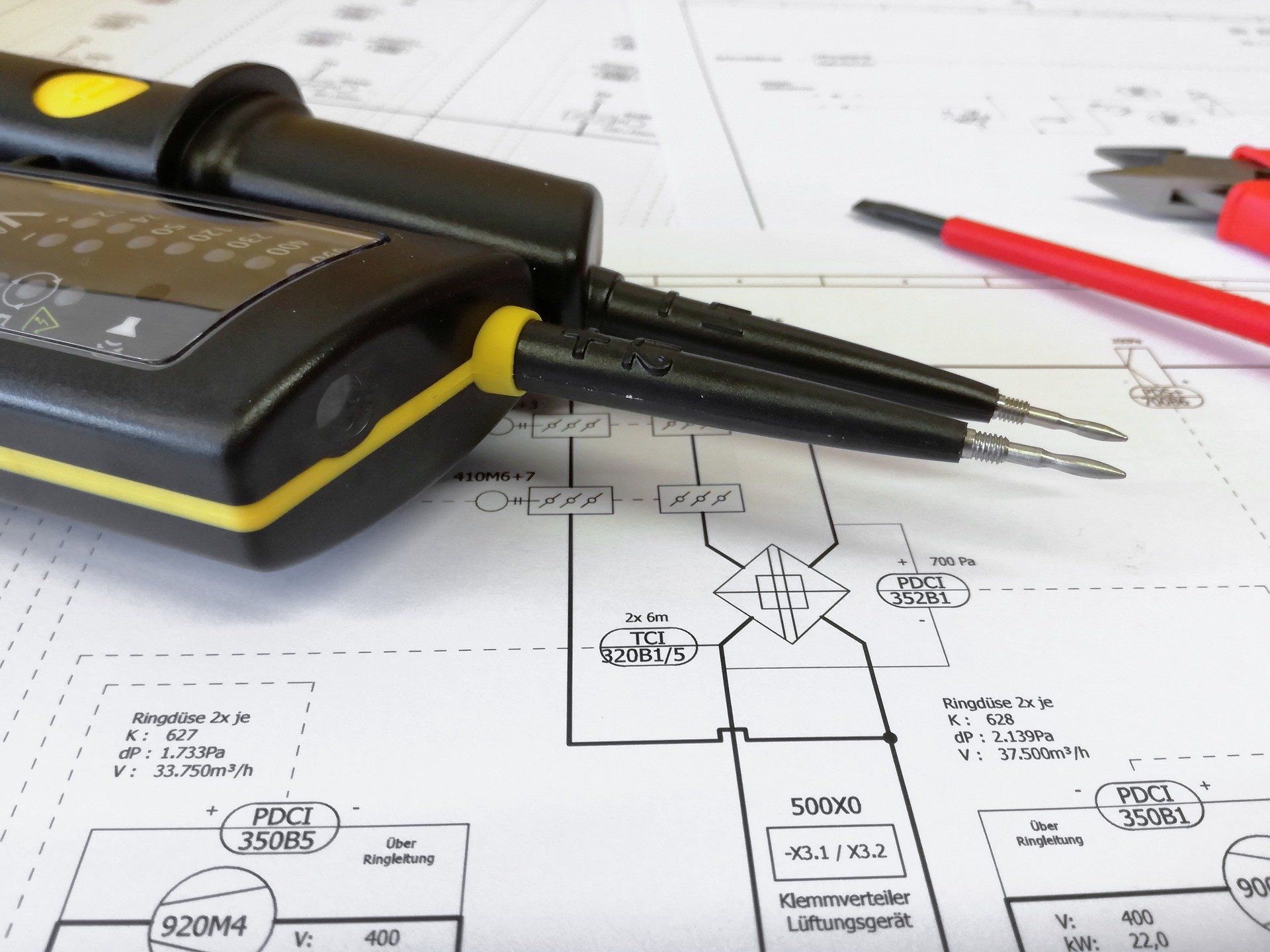 en 2016, 602 AT d'origine électrique et 7 électrocutions formation de formateur en habilitations électriques pour électriciens et non électriciens