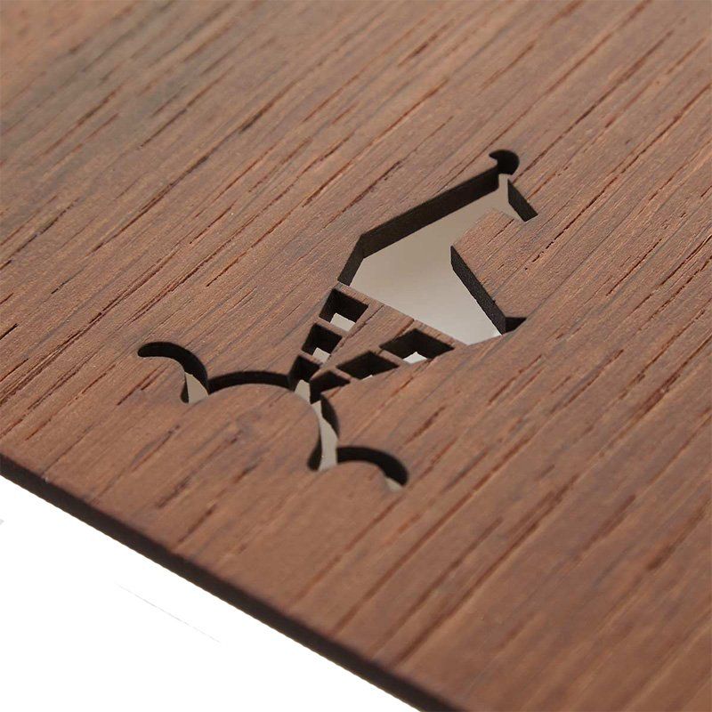 cutout auf holzkarte in woody eiche braun elbcards