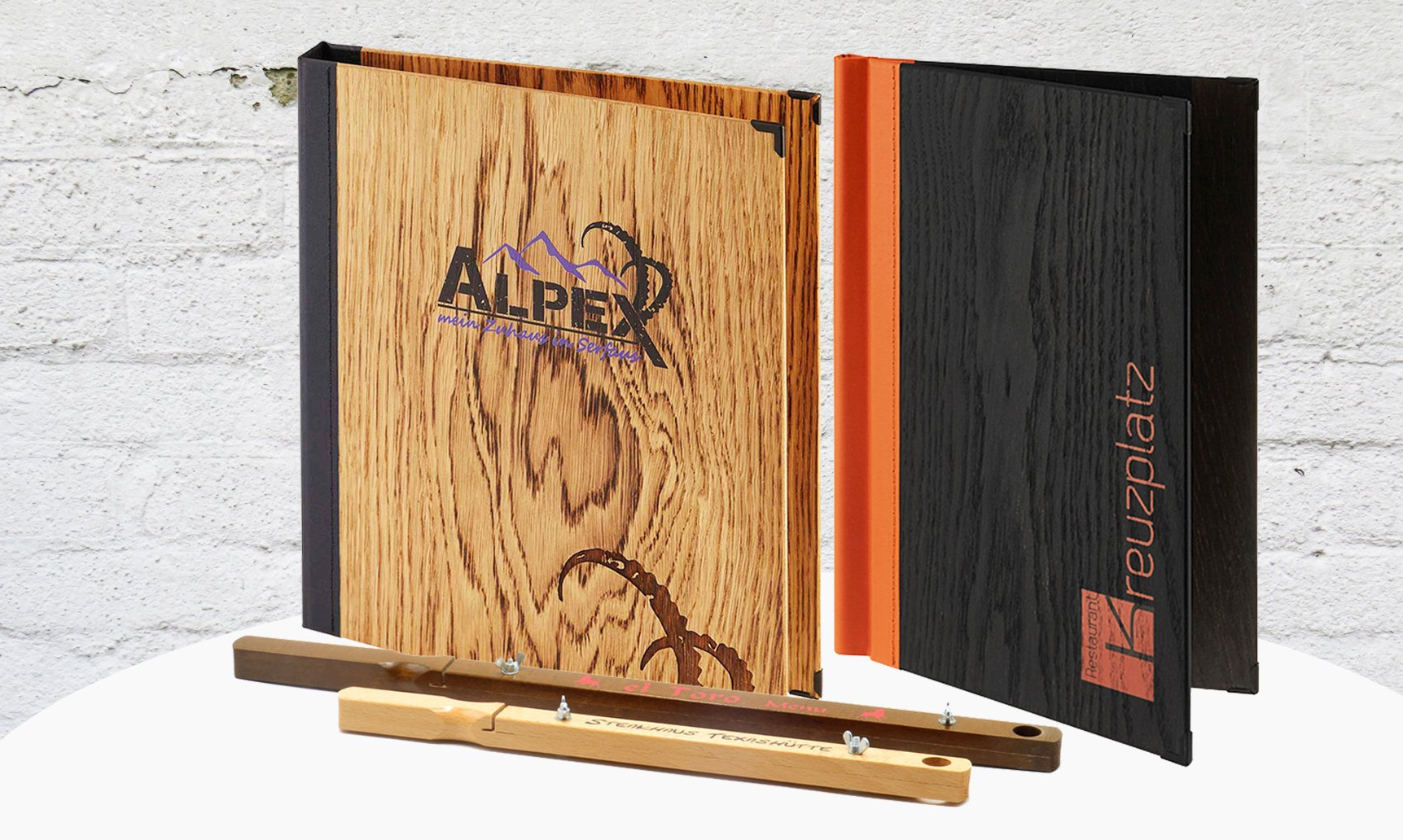 holzkarten und zeitungshalter von elbcards