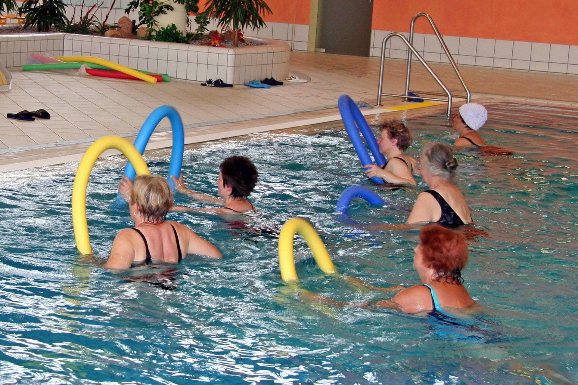 Aquagymnastik im Röhrscheidbad in Bautzen Physiotherapie Claus