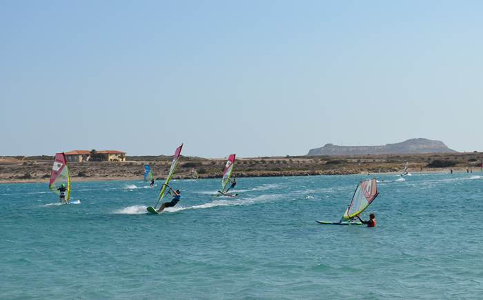Karpathos: Lagune oder chicken bay. Flachwasserrevier Karpathos Windsurfing chicken bay